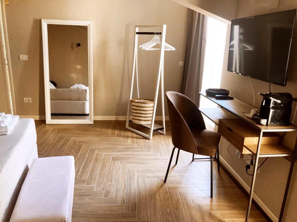 Gatto Bianco Rooms 42 Bergamo Exterior photo