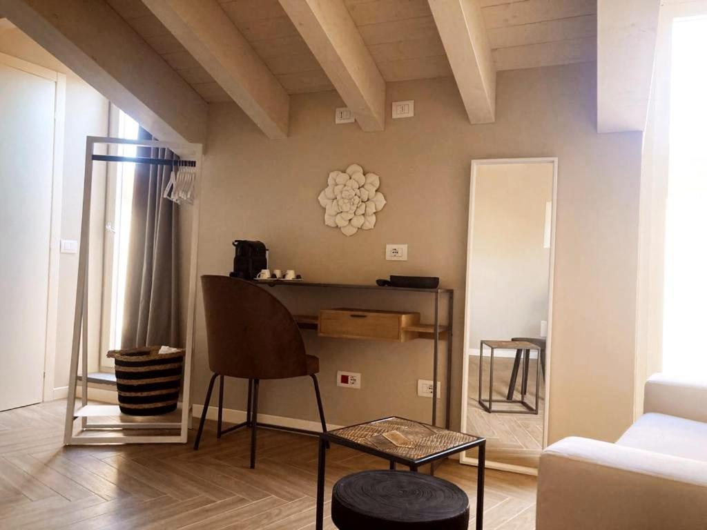 Gatto Bianco Rooms 42 Bergamo Exterior photo